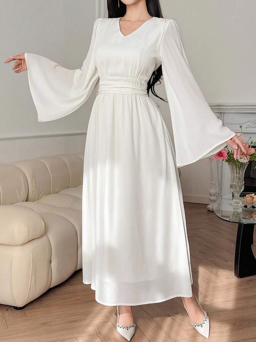 DAZY Váy dài vừa phải, tay loe, cổ chữ V màu trơn, nhún eo thanh lịch dành cho nữ - trắng - Xem 1