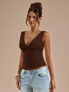 SHEIN BAE 纯色V领修身背心，适合度假、海滩、音乐节、早午餐、婚礼宾客、伴娘、春夏穿着，棕色上衣 - 咖啡棕 - 查看 4