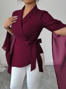 Elenzga لا تنفد أبدًا من الأناقة: الجوتيك بريب مع لمسة أربعاء. احتضن أنوثتك الداكنة الداخلية. بلوزة أنيقة فرنسية سوداء طويلة الأكمام مع ربطة عنق وتصميم متباين الأطراف مناسبة للنساء في المواسم الانتقالية - عنابي اللون - مشاهدة 5