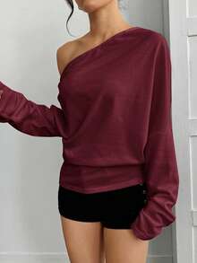 SHEIN EZwear Áo nỉ hở vai tay dài cổ lệch dành cho nữ, màu đỏ tía, thời trang thường ngày cho mùa tựu trường Thu/Đông - Màu Đỏ Sâu - Xem 3