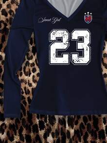 Attitoon 朋克酷炫数字印花V领长袖T恤，适合女性，万圣节、Y2K风格、街头服饰、复古、返校季、秋季、度假、休闲、秋冬、嘻哈、核心美学、哥特、赛博哥特风格。Y2K女式橄榄球衫、美国女式球衣、棒球衫、Y2K女式球衣 - 白色 - 查看 3