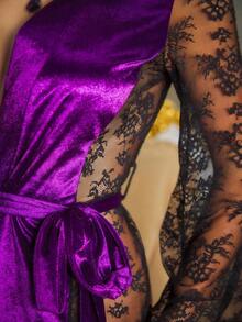 Velvet Contrast Lace Long Sleeve Waist Tie Women Sleepwear Robe - Purple - View 4