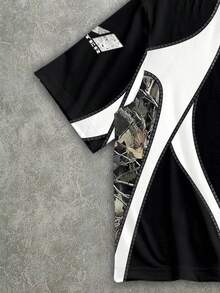 Manfinity Roghcode 街头风格宽松先锋拼布迷彩黑白撞色运动字母短款T恤 - 彩色 - 查看 4