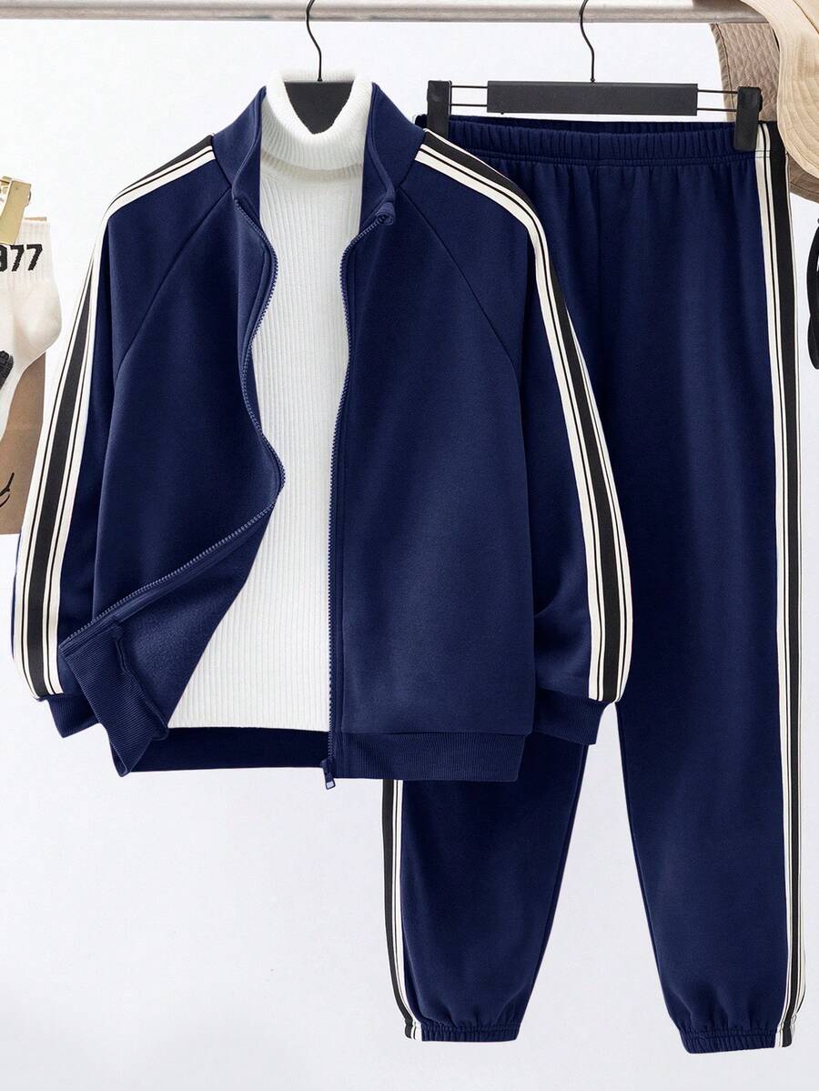 SHEIN 两件套儿童/青少年男童圣诞绿色休闲学院风条纹侧缝针织领开衫和纯色针织慢跑裤套装，冬季套装，冬季服装，秋季服装，所有儿童服装 - 藏蓝色 - 查看 1