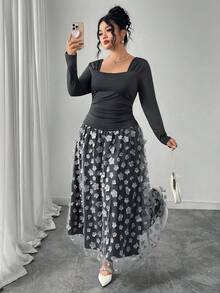 Modelyn Plus Size Women Elegant Knitted Pleated Mesh Patchwork Embroidered Dress - Grey - View 5