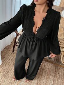 Weeklong Set da 2 pezzi con blusa in pizzo e scollo a V profondo e pantaloni, di taglie comode, alla moda e sexy