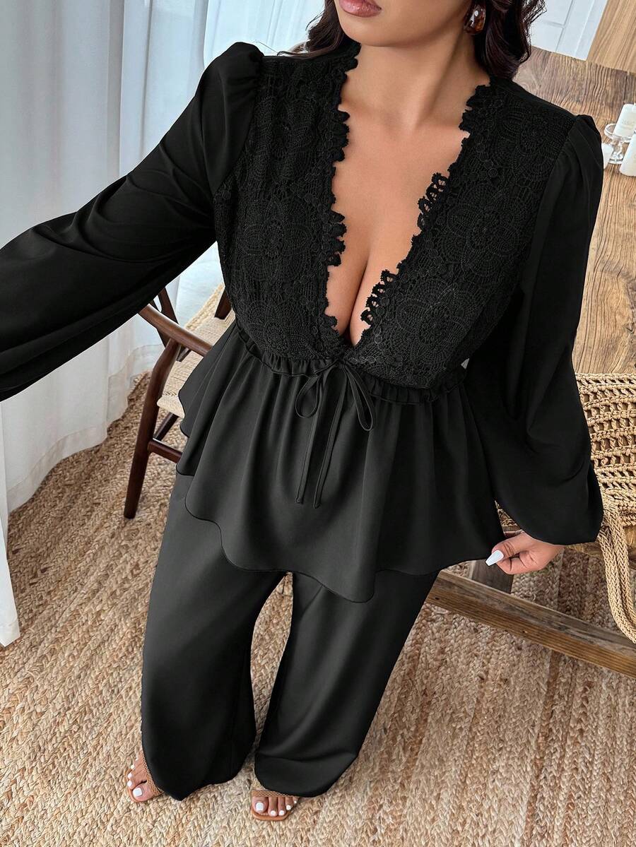 Weeklong Set da 2 pezzi con blusa in pizzo e scollo a V profondo e pantaloni, di taglie comode, alla moda e sexy