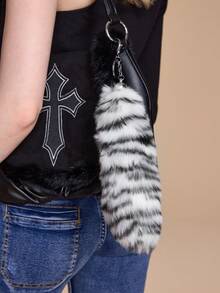 ROMWE J-Fashion Keyrings & Keychains - one size fits all - View 15