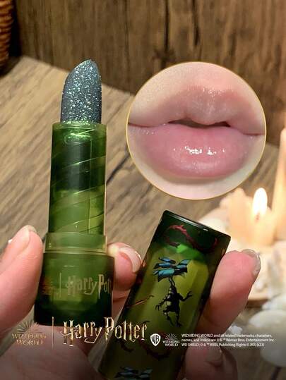 Harry Potter™ X SHEGLAM 哈利波特™天才草藥學家閃光唇膏保濕唇彩潤唇膏閃亮綠色唇部護理新年 品牌 美容 化妝 化妝品 適合女性與女孩 完美搭配冬季春季 Y2K 時尚 流行 生日禮物 假期 派對準備就緒 最佳顏色