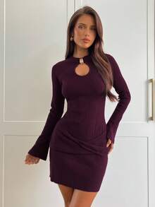 Aloruh 女式优雅镂空金属扣装饰修身迷你毛衣裙 - 酒紅色 - 查看 8