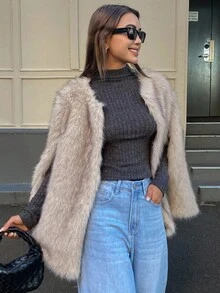 DAZY 女士无袖人造毛皮斗篷外套，秋冬女式外套 - 杏色 - 查看 3