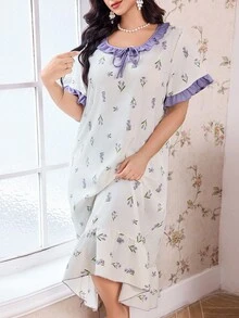 CottageSlumber Robe de nuit à fleurs avec volants de contraste pour femmes grandes tailles, col rond, manches courtes. Robe de nuit fleurie avec volants, robe de nuit d'été pour femmes