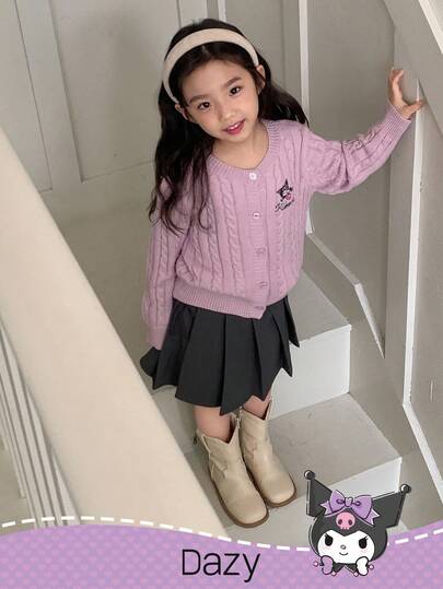 HELLO KITTY AND FRIENDS | SHEIN DAZY 年轻女孩休闲日常通勤和学校风格可爱卡通字母刺绣麻花针织纽扣开衫