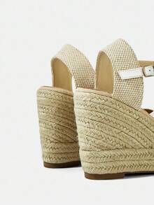 Styleloop 女士时尚银色坡跟粗带凉鞋，适合万圣节、圣诞节、派对、音乐节、秋季 - 白色 - 查看 4