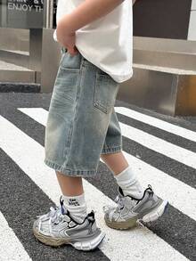 SHEIN 婴儿/男婴都市街头酷炫风格韩版时尚石洗复古猫须宽松百慕大蓝色牛仔长短裤，百搭休闲婴儿秋季服装，男童街头装，男童返校服 - 淺色水洗藍 - 查看 5