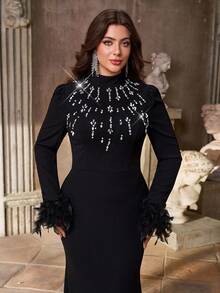 Aureia فستان أنيق طويل الأكمام بياقة عالية مزين بالريش والخرز اليدوي، مناسب للزفاف والحفلات والمناسبات، فستان سهرة مطرز بشكل مكثف (ريش الرومي)