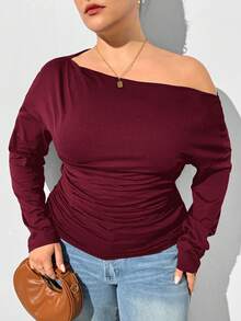 SHEIN Essnce 大码女装秋季女装新款时尚休闲通勤商务女装优雅纯色针织黑色T恤长袖上衣，露肩T恤曲线上衣长袖女上衣 - 酒紅色 - 查看 1