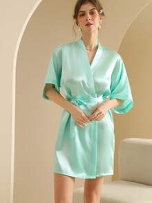SHEIN 1PC Women's Solid Elegant Tie Belt Short Satin Silk Robe Soft Sleepwear For Bride Bridesmaid Homecoming Fall Winter Nightwear Loungewear Bathrobe Holiday Gift Valentine's Day - Green - View 4