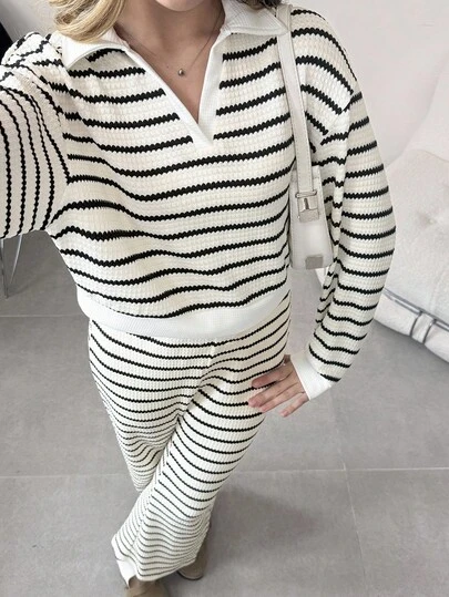 Sparklyn Tonårsflicka med randig, nedfällbar krage och sweatshirt med sänkta axlar, casual kostymset