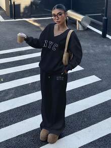 Muchica Set de sudadera y pantalón de chándal de felpa esponjosa con estampado de NYC en azul marino, cuello en V, holgado y elástico, para otoño/invierno - Azul Marino - Ver 5