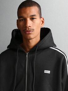 SUMWON 全拉链连帽衫，带饰带细节，短款运动风格，轻便休闲，春秋都市街头风 - 黑色 - 查看 3