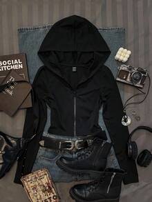 SHEIN EZwear Gothic Retro Print Pattern Black Slim Fit Hoodie T-Shirt For Women, Suitable For Spring And Autumn,Fall,Black Tops - Black - View 2