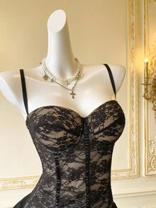 SHEIN MOD Lace Sexy Bustier Top With Fishbone Stitching And Spaghetti Straps, Fashion Outerwear - Black - View 6