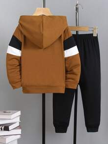 SHEIN Conjunto de 2 peças de moletom com capuz e calça de moletom estilo europeu e americano para meninos, casual, diário, com estampa de letras, bolso lateral solto, cor contrastante, adequado para atividades ao ar livre, uso diário, escola - Multicolorido - Ver 2