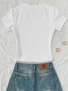 INAWLY Elegant Vacation-Style Blue Floral Print Comfortable Women's Slim-Fit V-Neck T-Shirt, Perfect For Spring And Summer. Fashion Statement, Ideal As A T-Shirt Holiday Gift. Sibling Gift, Sister Gift, Mom Gift, Casual Minimalist Fashion Top.