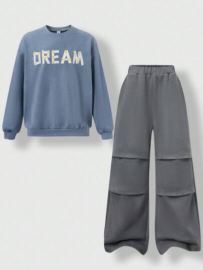 SHEIN 1 套青少年男孩时尚街头风格蓝色宽松彩色字母图案复古休闲长袖连帽衫和褶皱口袋设计直筒运动裤，整体学院休闲风格，柔软面料，时尚，复古，街头，适合春秋季节，返校季节和郊游