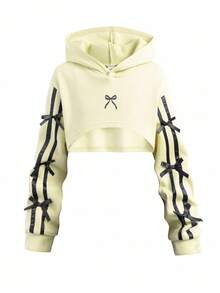 Sparklyn 3 件套少女连帽衫套装，秋冬新款，包含：可调节短款连帽衫、合身吊带背心、休闲黑色口袋裤、蝴蝶印花连帽短款运动衫，舒适百搭的休闲套装，适合家人/姐妹穿着 - 彩色 - 查看 3