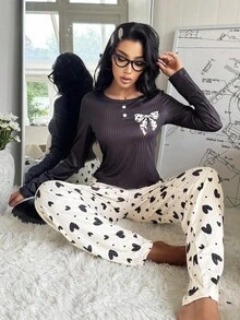 SHEIN 蝴蝶结爱心罗纹圆领长袖上衣和裤子休闲女式睡衣套装，秋冬服装 - 黑色 - 查看 4