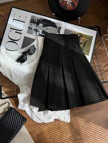 SHEIN EZwear Casual Versatile Solid Color Pleated Plus Size Women Skirt, Collegiate Style - Black - View 2