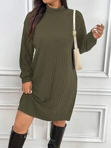 SHEIN Frenchy Vestido casual de talla grande de unicolor con cuello mao - Verde Oliva - Ver 2