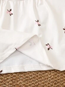 SHEIN 2 件婴儿/幼儿女孩花卉长袖上衣和裤子套装，带荷叶边领，秋冬