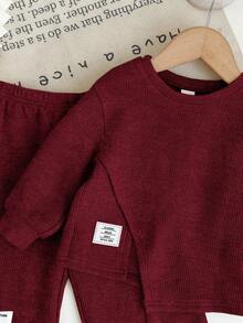 SHEIN Babygirl 休闲针织卡其色长袖上衣和松紧腰裤两件套，秋冬