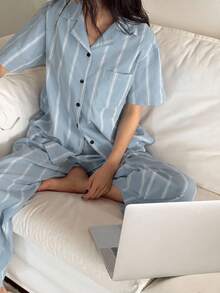 DAZY Bộ đồ ngủ tay ngắn và quần cài nút kẻ sọc tương phản dành cho nữ - Màu xanh lam - Xem 3