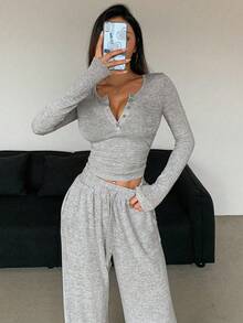 DAZY 女士纯色纽扣门襟长袖T恤和裤子两件套 Y2K 休闲套装 - 淺灰色 - 查看 8
