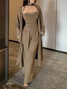 DAZY 三件套家居服：浪漫3D立体花卉装饰不对称下摆抹胸上衣、宽松长款系带睡袍和长裤家居服套装，秋冬睡衣，舒适休闲装 - 卡其色 - 查看 6