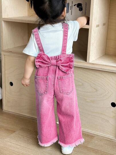 SHEIN Quần yếm denim màu xanh dương trang trí nơ 3D cho bé gái, trang phục thường ngày phong cách đồng quê boho cho bé gái mùa xuân và hè, trang phục đi biển cho bé gái, trang phục đường phố miền Tây cho bé gái, trang phục nghỉ xuân, trang phục dự tiệc rave, quần yếm denim, trang phục nghỉ mát mùa thu đông cho bé gái