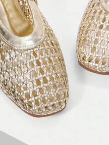 MOTF PREMIUM Giày lưới đánh cá kiểu Pháp cổ điển màu vàng kim mới cho mùa xuân và hè, giày nữ có chữ "word" kết hợp với giày ba lê, mũi vuông, đế bằng, kiểu Mary Jane, nhẹ, thoải mái và đa năng, thoáng khí và bền, không gây đau chân, thanh lịch thường ngày, giày đi biển cao cấp. - Vàng - Xem 9