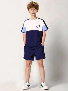 SHEIN 2 pezzi/set Completo estivo da bambini 8-12 anni, maniche corte bicolore blu e bianco - Blu - Visualizzare 1