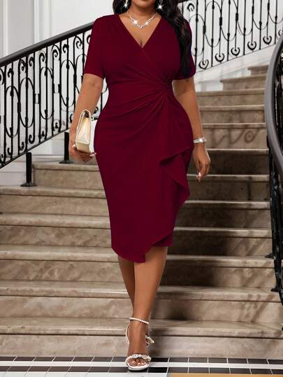 SHEIN Lady Abito elegante e retrò per primavera ed estate, adatto per lavoro, matrimonio, ricevimento, San Valentino, Capodanno, feste. Abito in maglia con scollo a V profondo, arricciature e strass, silhouette slim, disponibile anche in taglie comode. Abito elegante da cerimonia per taglie forti.