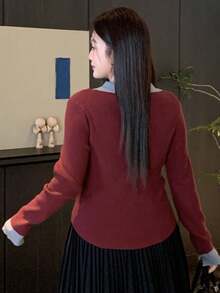 Dazy Plus 圣诞节和新年拼色衬衫领二合一休闲大码女式刺绣图案时尚秋季套头毛衣 - 紅色 - 查看 2