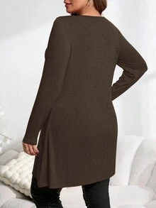 EMERY ROSE 加大码红色不对称下摆纽扣长款 T 恤，秋季女装 - 卡其色 - 查看 2