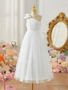 Vestido con volantes de malla, escote con hombros al descubierto, detalles de perlas y rhinestones y moño para niñas preadolescentes - Blanco - Ver 5