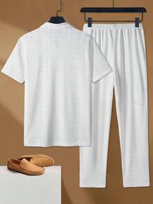 Manfinity Homme 男式纯色纹理短袖 Polo 衫和裤子套装 - 白色 - 查看 2