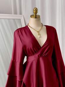 Sweetra 大码女式绿色缎面荷叶边袖休闲衬衫，新年必备。 - 紅色 - 查看 6