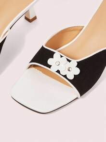 CUCCOO DOLLMOD Giày cao gót nữ, Giày cao gót quai mảnh họa tiết hoa, Chất liệu satin phối màu đen trắng, Giày sandal xỏ ngón thanh lịch - Đen và trắng - Xem 6
