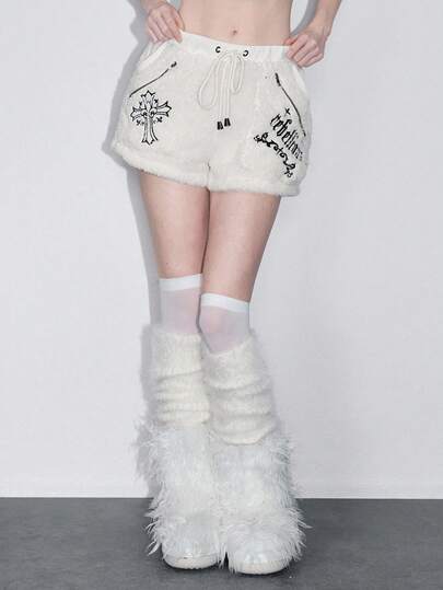 Goth Short en peluche avec croix gothique brodée style Y2K, pour Halloween